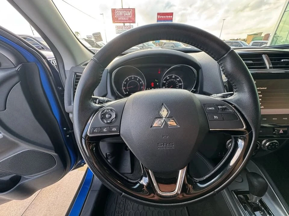 2020 Mitsubishi Outlander - Image 12 of 20