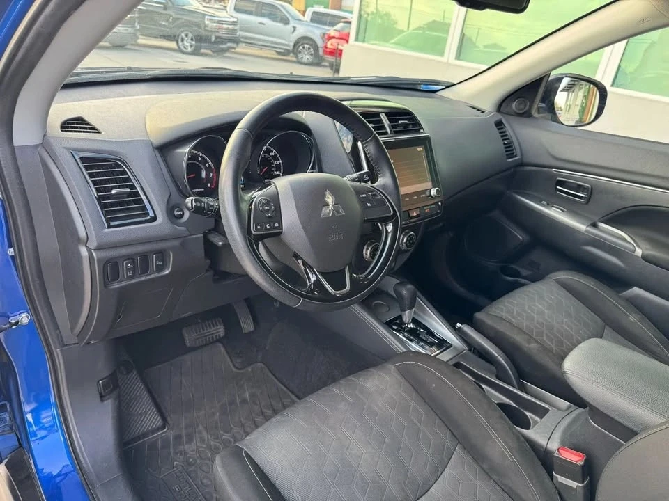 2020 Mitsubishi Outlander - Image 10 of 20