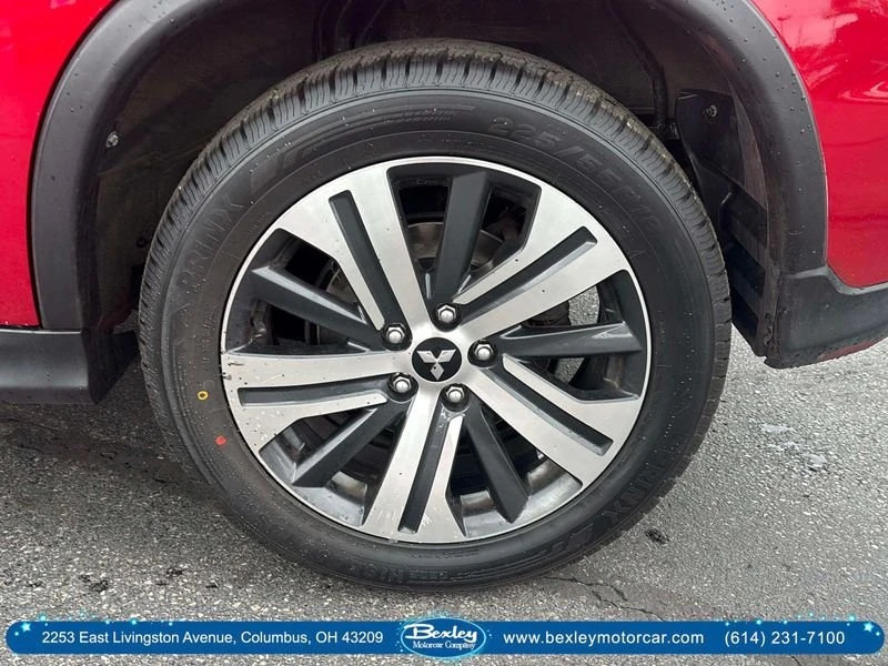 2020 Mitsubishi Outlander - Image 9 of 19