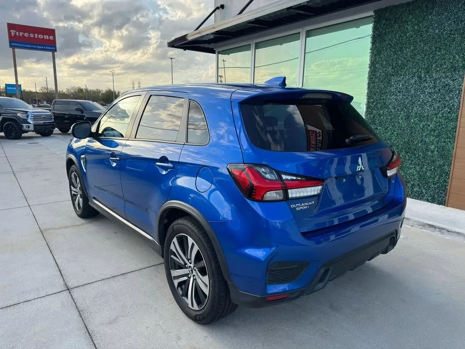 2020 Mitsubishi Outlander - Image 3 of 20