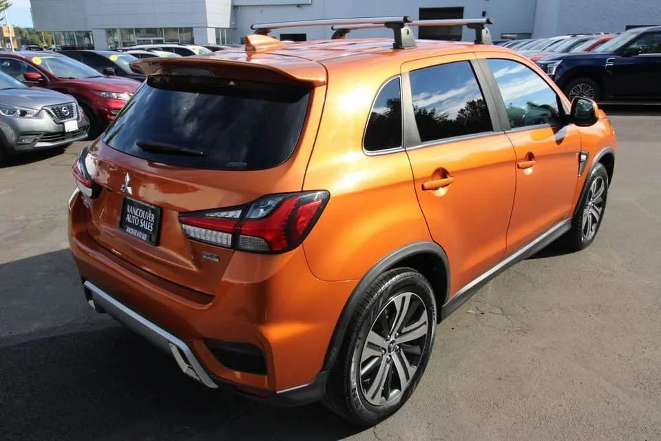 2020 Mitsubishi Outlander - Image 5 of 15
