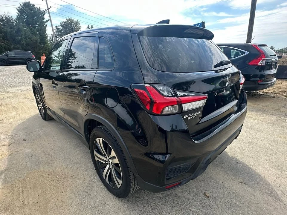 2020 Mitsubishi Outlander - Image 5 of 12