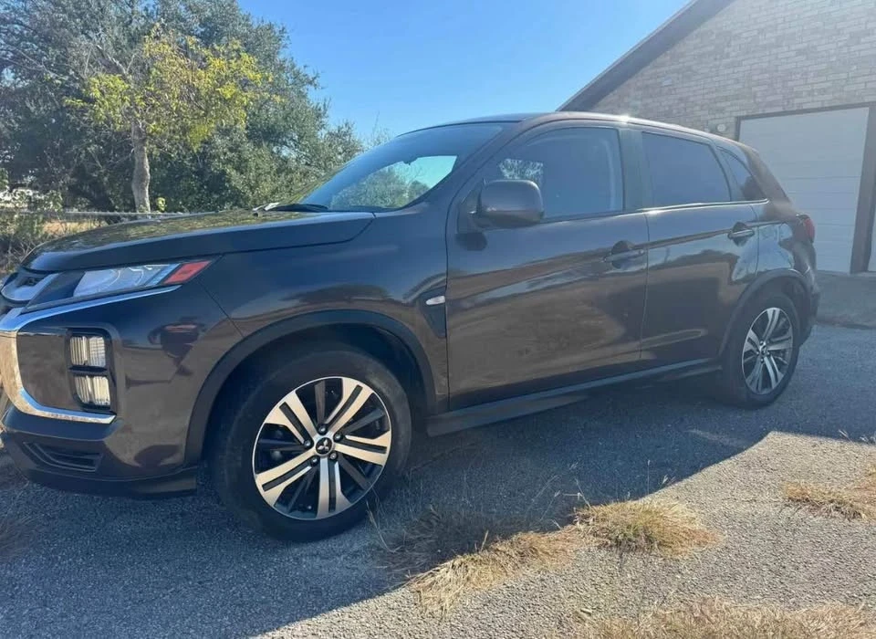 2020 Mitsubishi Outlander - Image 3 of 9