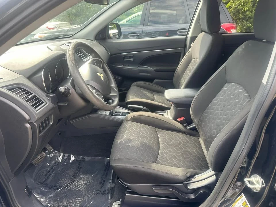 2020 Mitsubishi Outlander - Image 10 of 12