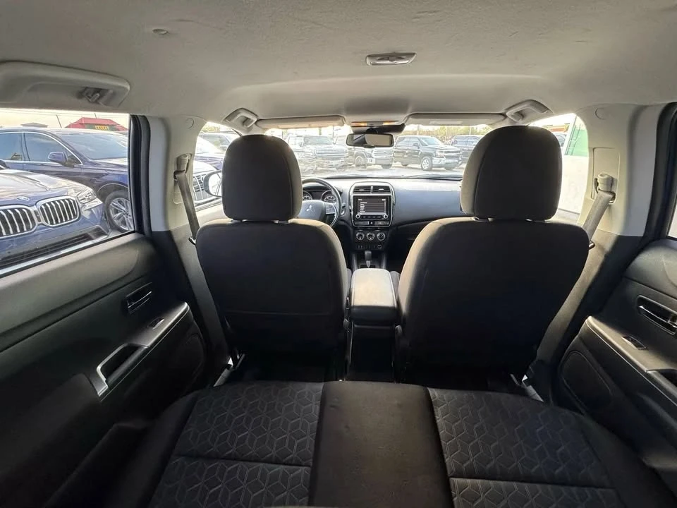 2020 Mitsubishi Outlander - Image 20 of 20