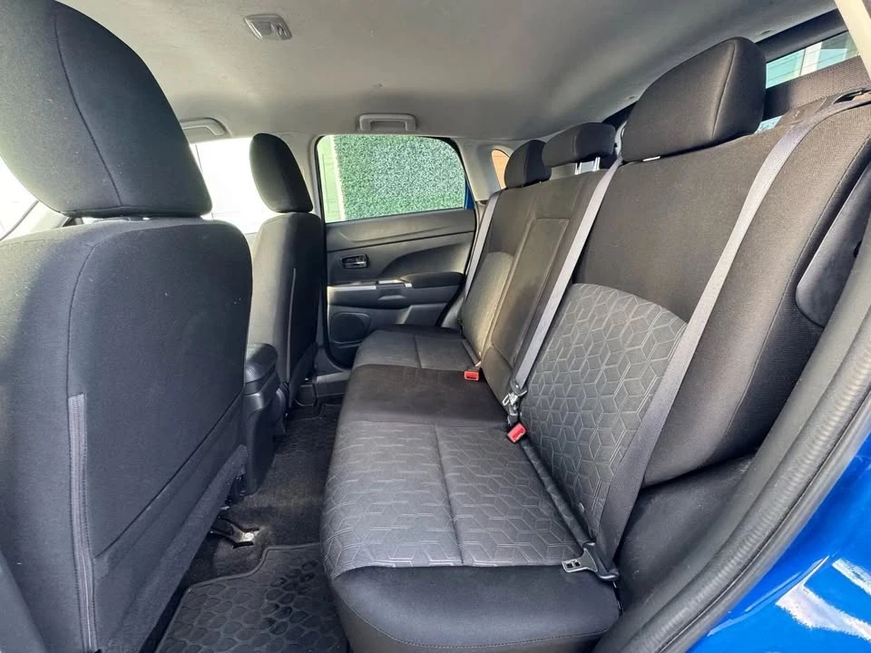 2020 Mitsubishi Outlander - Image 19 of 20