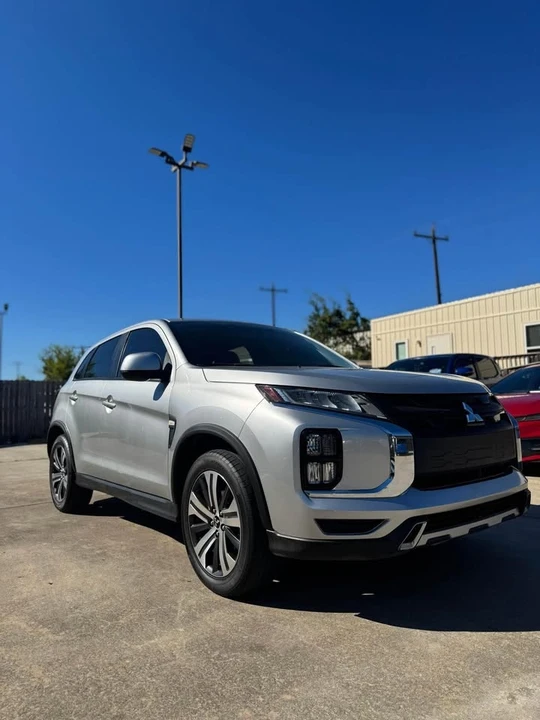 2020 Mitsubishi Outlander - Image 10 of 10