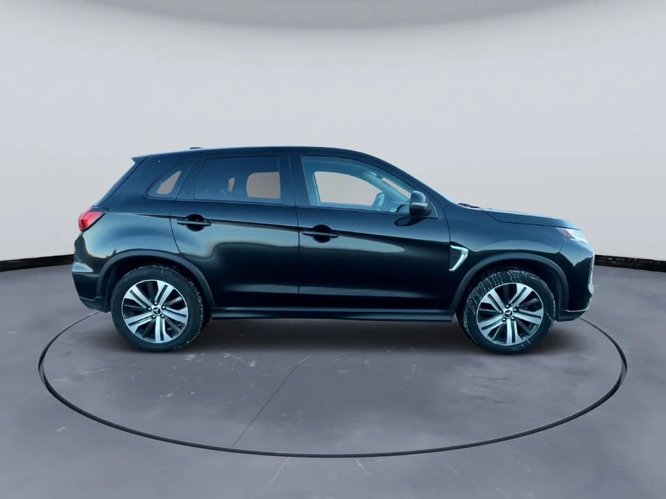 2020 Mitsubishi Outlander - Image 4 of 10