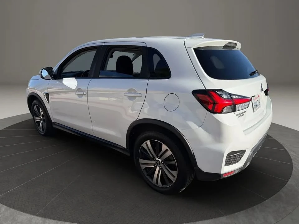 2020 Mitsubishi Outlander - Image 4 of 14