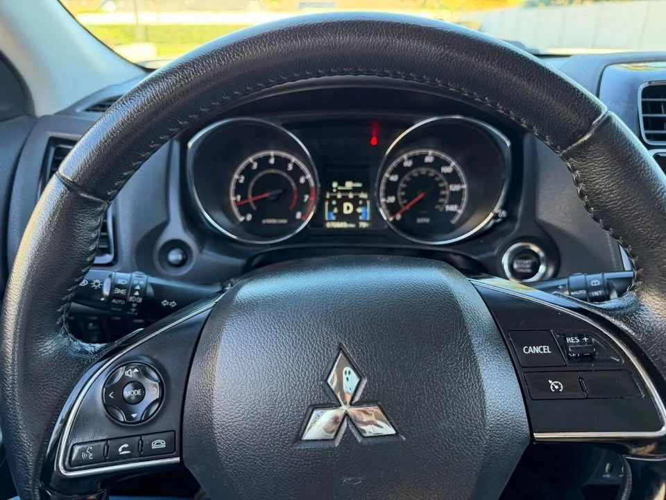 2020 Mitsubishi Outlander - Image 12 of 14