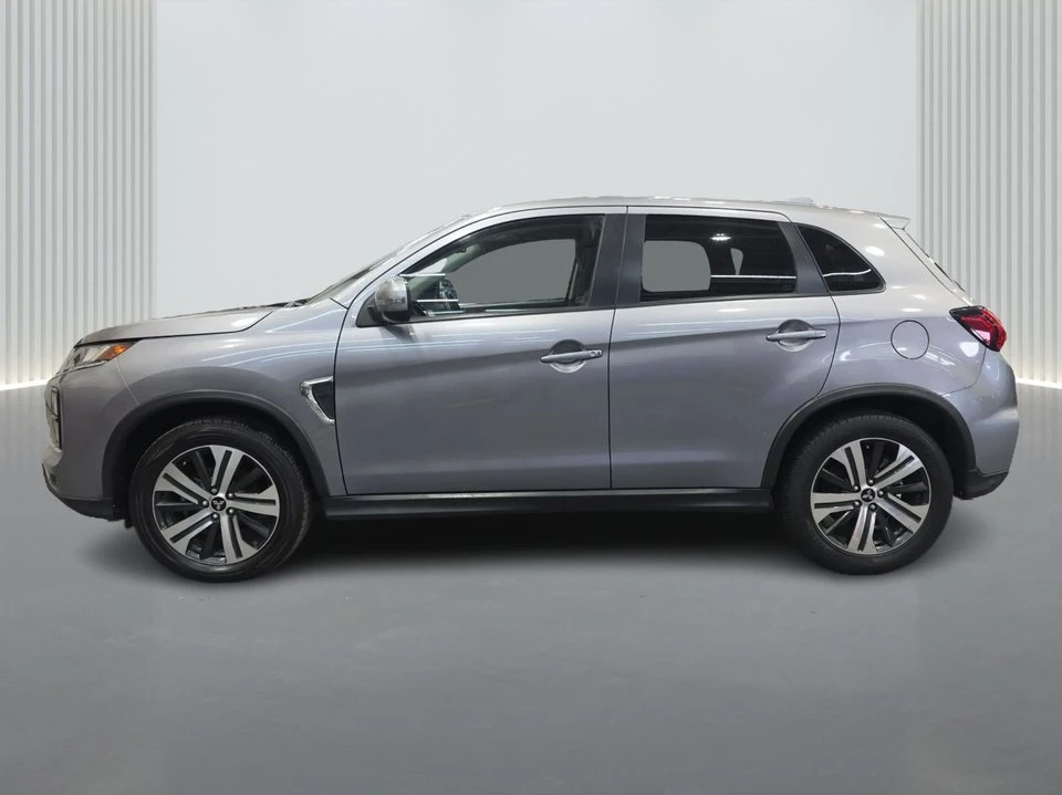 2020 Mitsubishi Outlander - Image 2 of 19