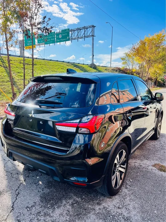 2020 Mitsubishi Outlander - Image 6 of 14