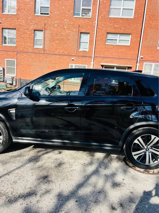 2020 Mitsubishi Outlander - Image 4 of 14