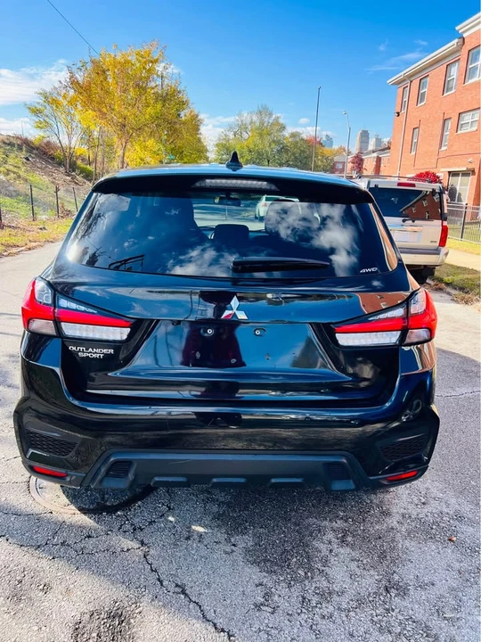 2020 Mitsubishi Outlander - Image 7 of 14