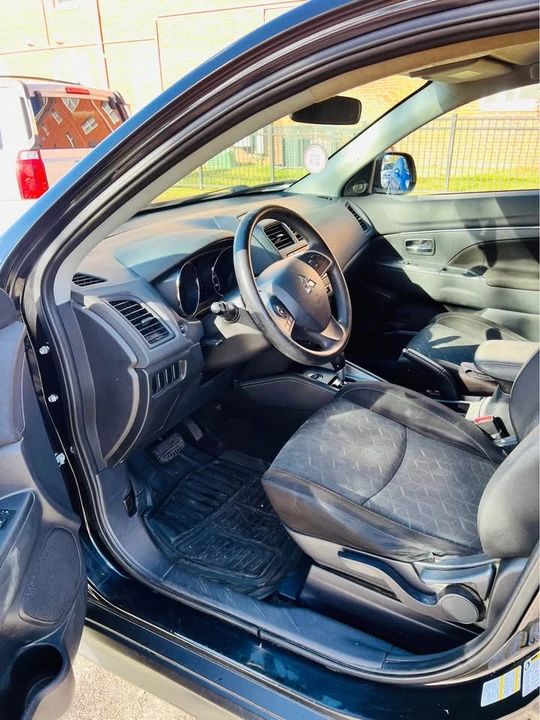 2020 Mitsubishi Outlander - Image 10 of 14