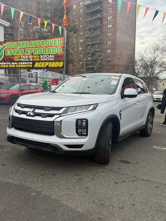 2020 Mitsubishi Outlander - Image 10 of 10