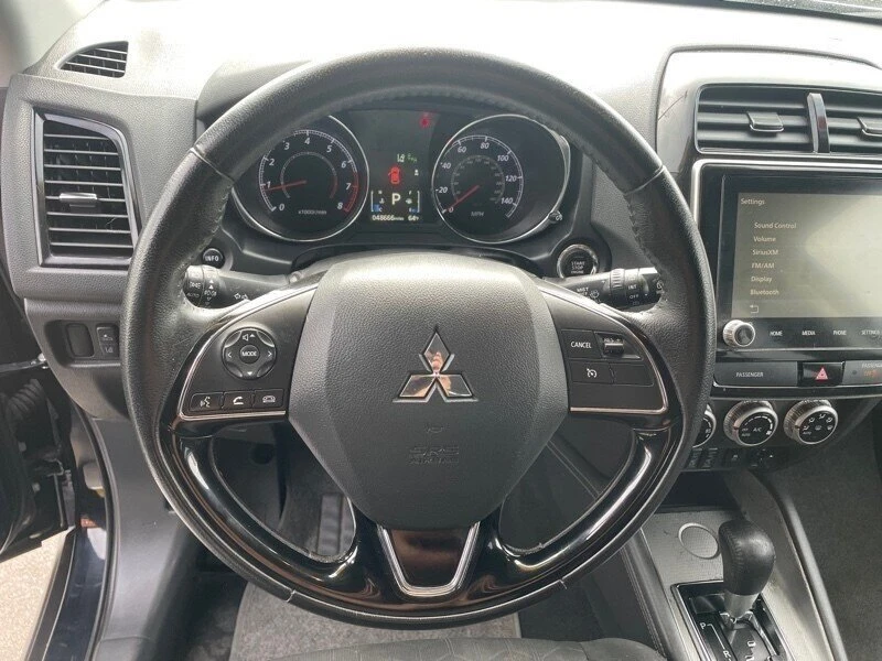 2020 Mitsubishi Outlander - Image 16 of 20