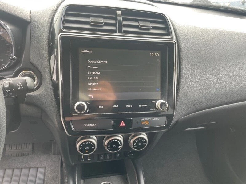 2020 Mitsubishi Outlander - Image 17 of 20