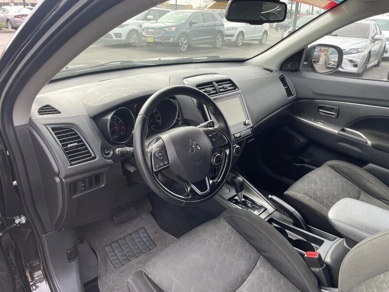 2020 Mitsubishi Outlander - Image 15 of 20