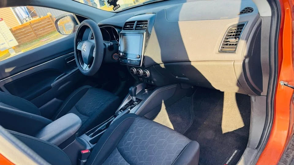 2020 Mitsubishi RVR - Image 9 of 15