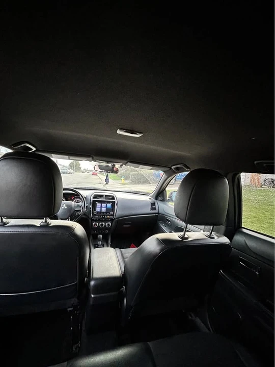 2020 Mitsubishi RVR - Image 11 of 12