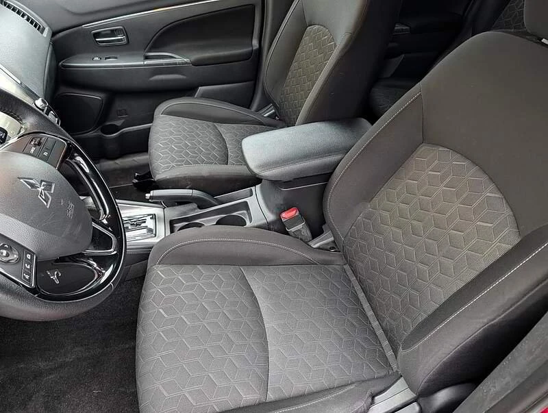 2020 Mitsubishi RVR - Image 6 of 11
