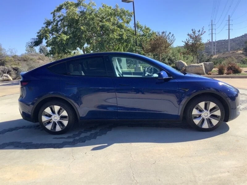 2020 Tesla Model Y - Image 5 of 21