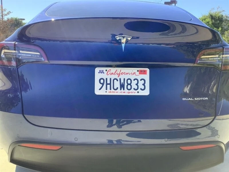 2020 Tesla Model Y - Image 16 of 21