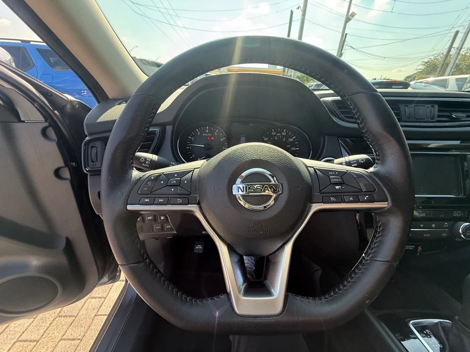 2020 Nissan Rogue - Image 12 of 21