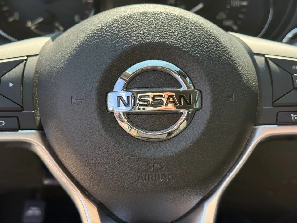 2020 Nissan Rogue - Image 14 of 21