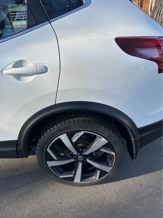 2020 Nissan Rogue - Image 5 of 9