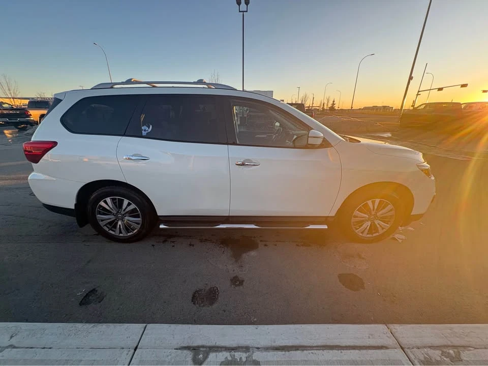 2020 Nissan Pathfinder 4th Gen - Image 3 of 12