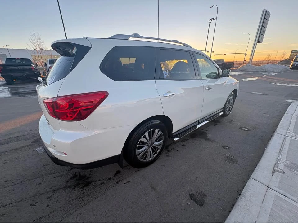 2020 Nissan Pathfinder 4th Gen - Image 4 of 12