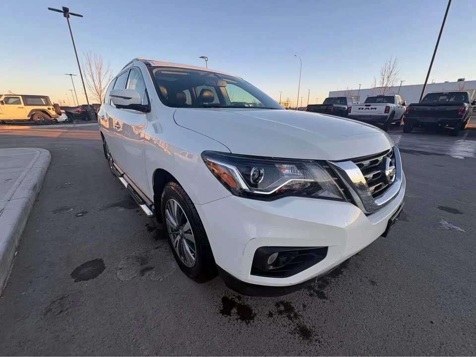 2020 Nissan Pathfinder 4th Gen - Image 2 of 12