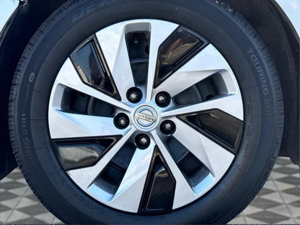 2020 Nissan Altima 6th Gen - Image 11 of 20