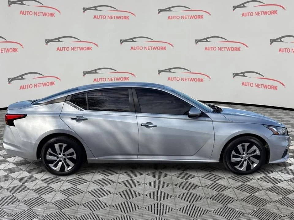 2020 Nissan Altima 6th Gen - Image 4 of 20