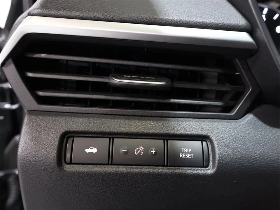 2020 Nissan Altima 6th Gen - Image 13 of 31