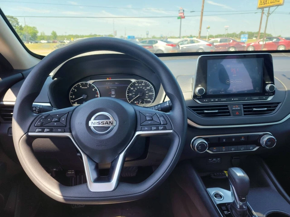 2020 Nissan Altima 6th Gen - Image 16 of 21