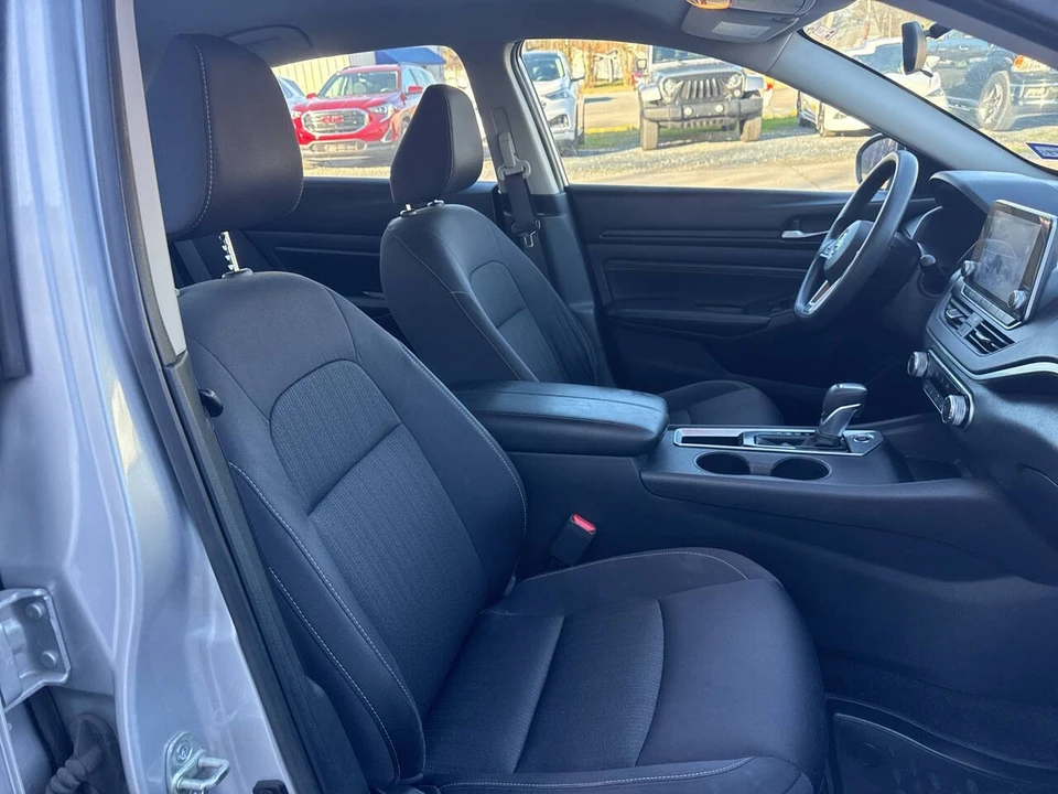 2020 Nissan Altima 6th Gen - Image 10 of 21