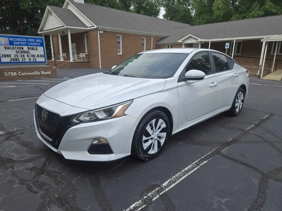 2020 Nissan Altima 6th Gen - Image 2 of 14