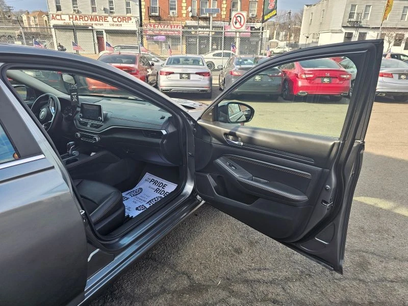 2020 Nissan Altima 6th Gen - Image 11 of 12