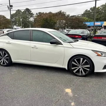 2020 Nissan Altima 2.5 SR Sedan 4D