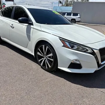 2020 Nissan Altima 2.5 SR Sedan 4D