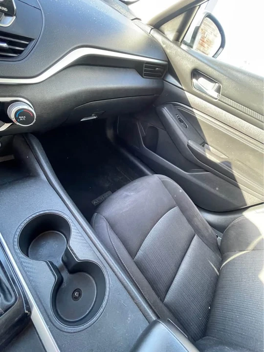 2020 Nissan Altima 6th Gen - Image 11 of 17