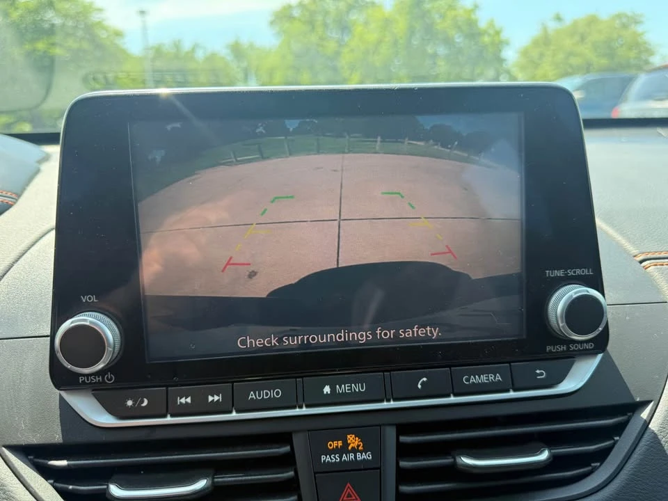 2020 Nissan Altima 6th Gen - Image 17 of 18