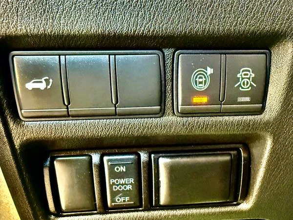 2020 Nissan Armada - Image 17 of 21