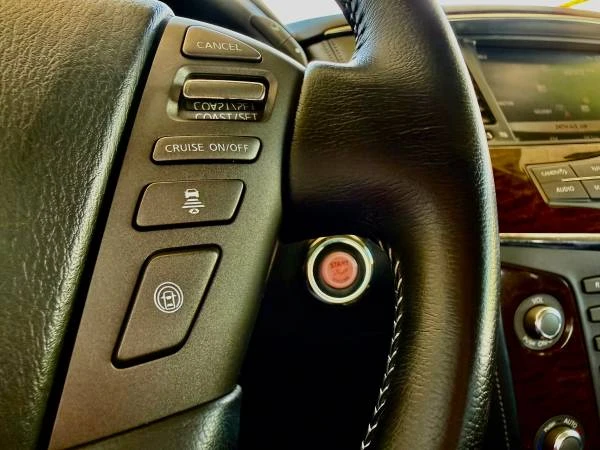 2020 Nissan Armada - Image 18 of 21