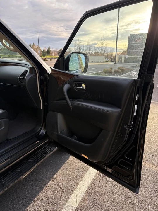 2020 Nissan Armada - Image 14 of 20