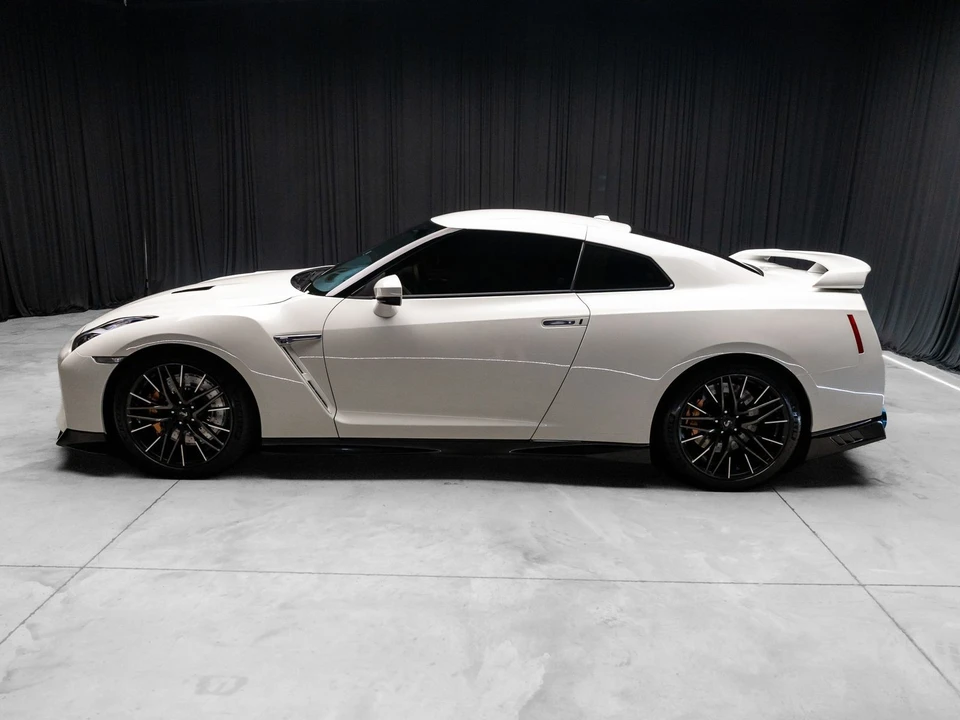 2020 Nissan R35 GT-R Premium - Image 14 of 31