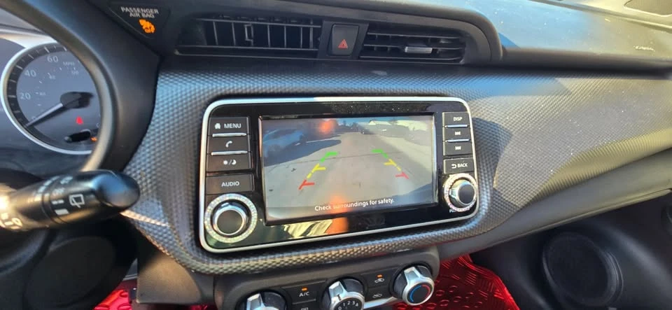 2020 Nissan Kicks - Image 15 of 20